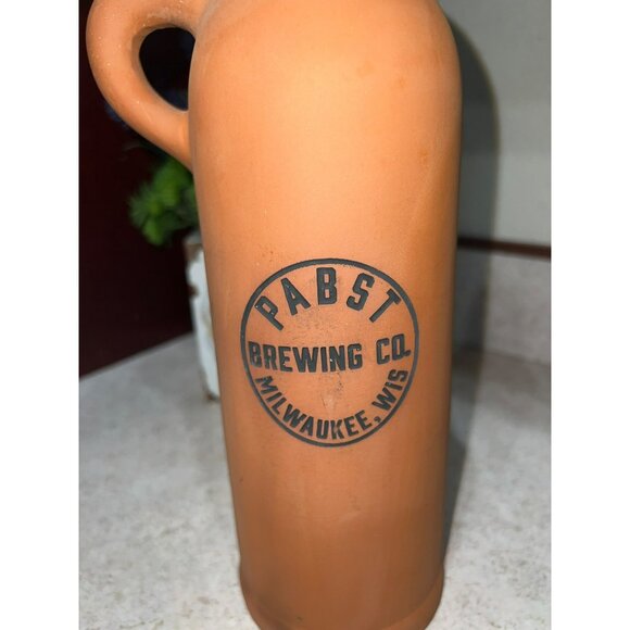 Limited edition Pabst Brewing Co. x The Hateful Eight Ceramic Decanter Growler — - Picture 3 of 6